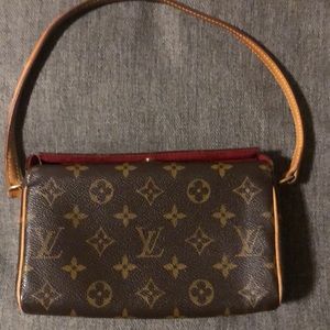 2005 LV clutch